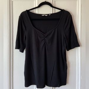 🌟 3 FOR $10 🌟 Reitmans v-neck black t-shirt